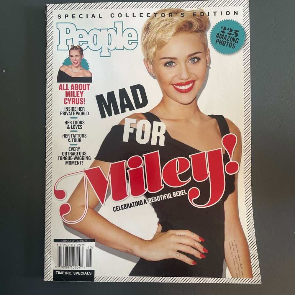 Special Collector's Edition - Black Cover Magazine